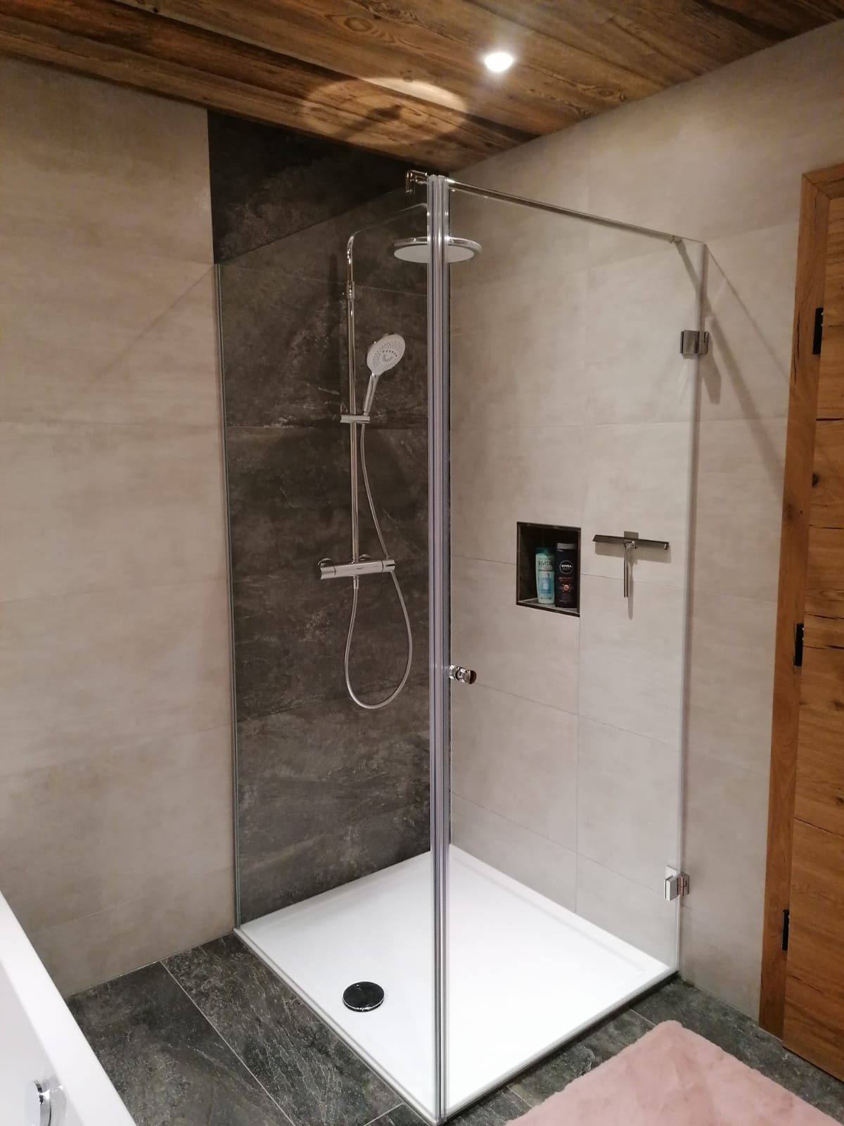 Duschanlage inkl. Hebe-Senk-Bänder, Stabilisationsstange und Dichtungen